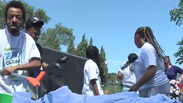 12th Annual Bronzeville Week kicks off with community cleanup - Vimarsana News