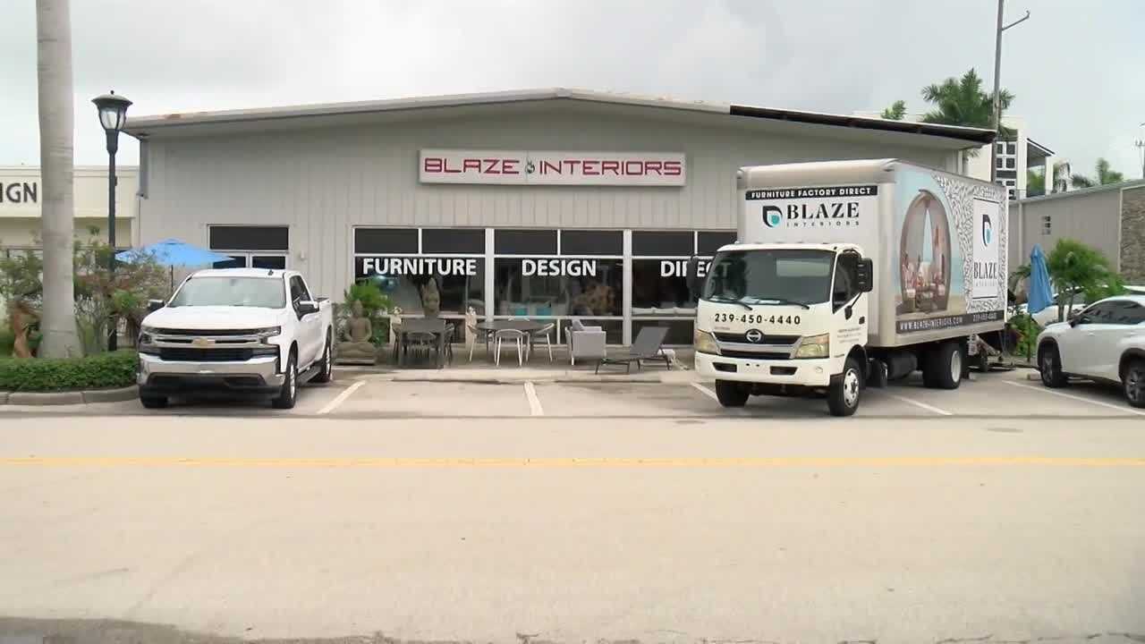 Heavy rain in Naples forces business to close after flooding - Vimarsana News