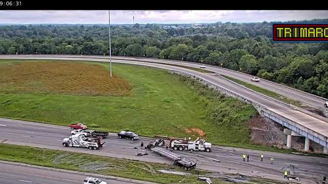 TRAFFIC ALERT: Semi-truck crash closes all I-65 southbound lanes in Hardin County - Vimarsana News