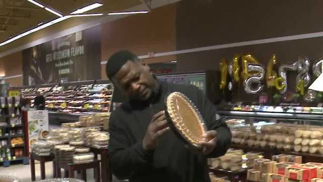 Last-minute rush: Shoppers pack grocery stores ahead of Thanksgiving - Vimarsana News