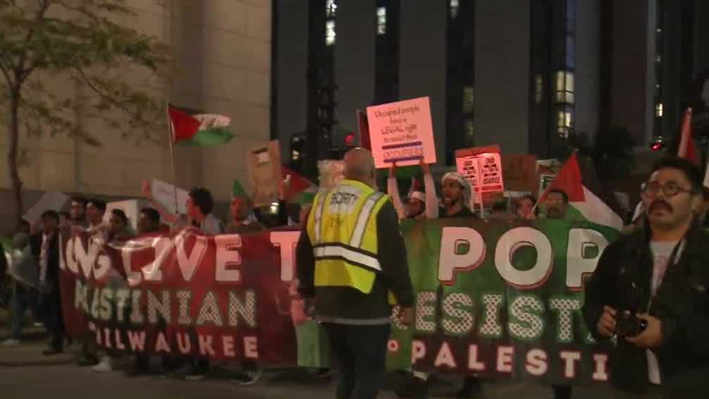 Group marches in support of Palestine
