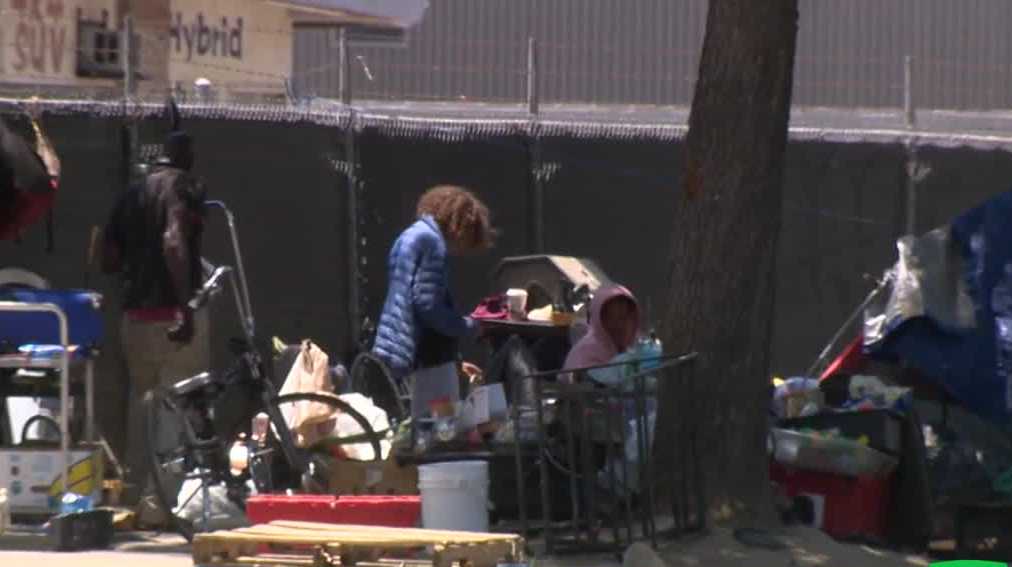 Sacramento residents now able to report homeless encampments - Vimarsana News