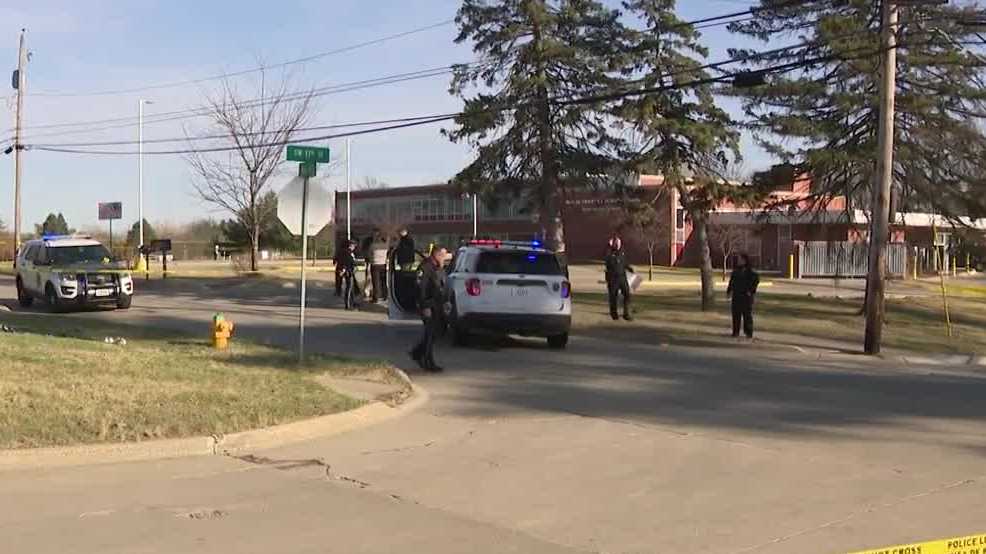 Neighbors witnessed suspect attack Des Moines officer in police shooting