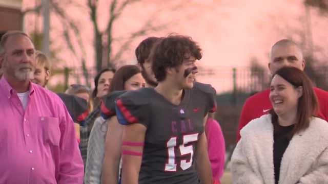 Law enforcement celebrates Indiana state trooper's son during senior night - Vimarsana News
