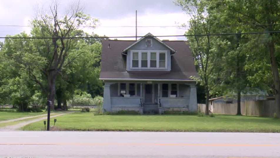 Man dies after being found shot inside vehicle in southwest Louisville