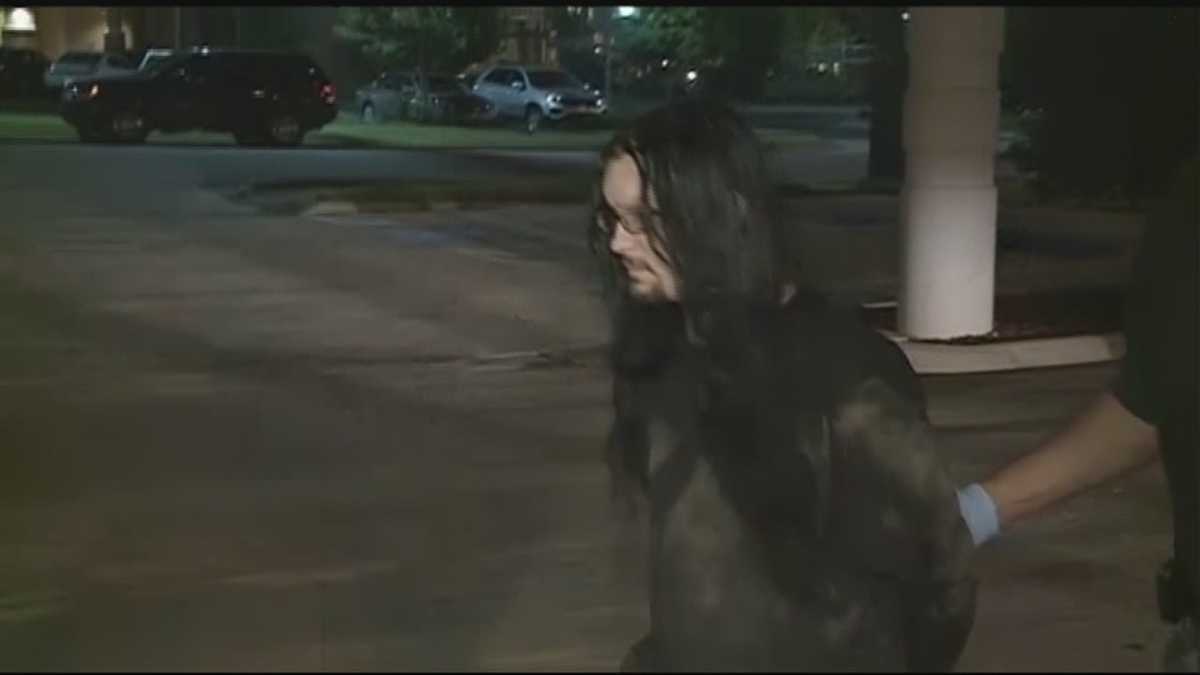 Mother of accused machete killer speaks only to 40/29