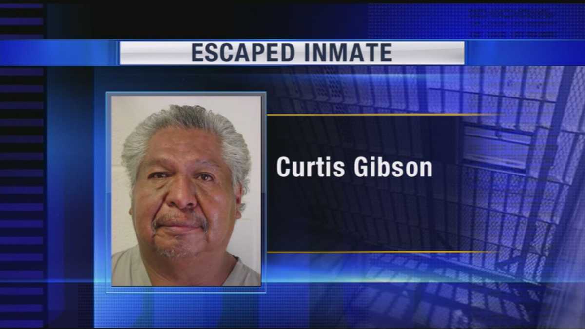 Deputies searching for missing inmate