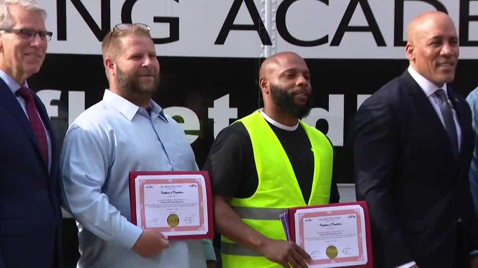 Inmates receive CDL licenses to re-enter society program - Vimarsana News