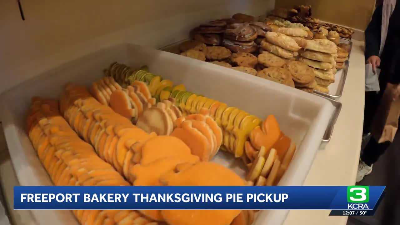 Hundreds line up at Sacramento bakery in Land Park for pre-Thanksgiving Day pie pick-up