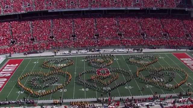 Iowa, Ohio State marching bands pay tribute to Elton John - Vimarsana News