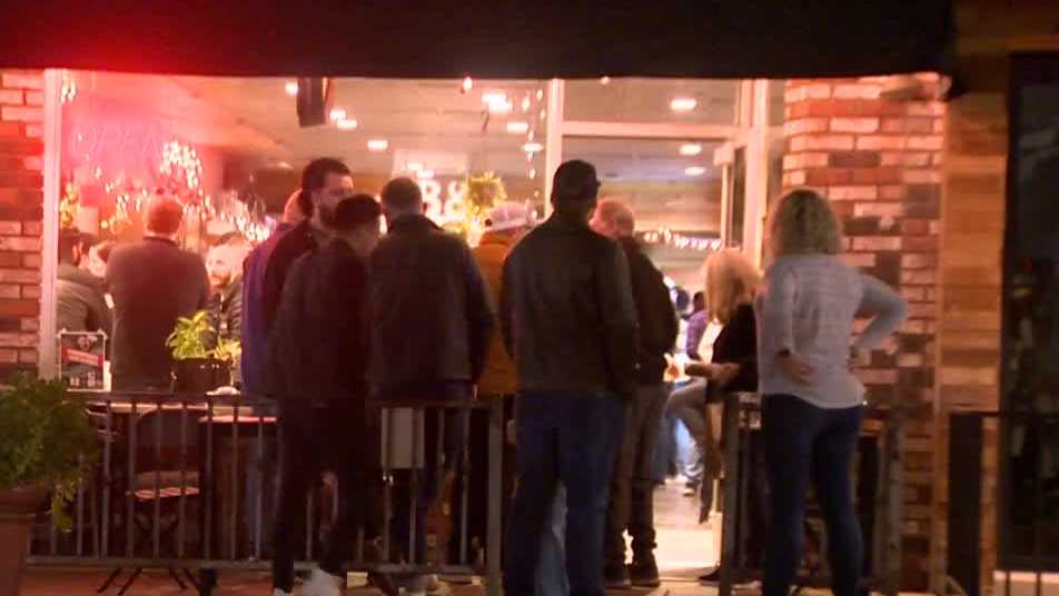 Bars see massive business enterprise Thanksgiving Eve as pals reunite for revelry