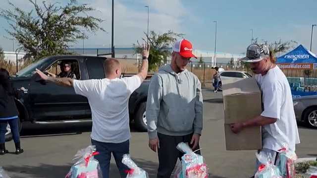 Holiday meals, Christmas gifts one less worry for 800 Stockton families - Vimarsana News