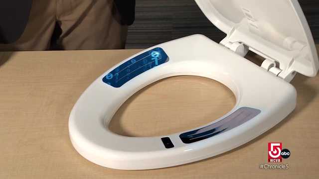 Smart toilet seat proactively helps patients in medical distress