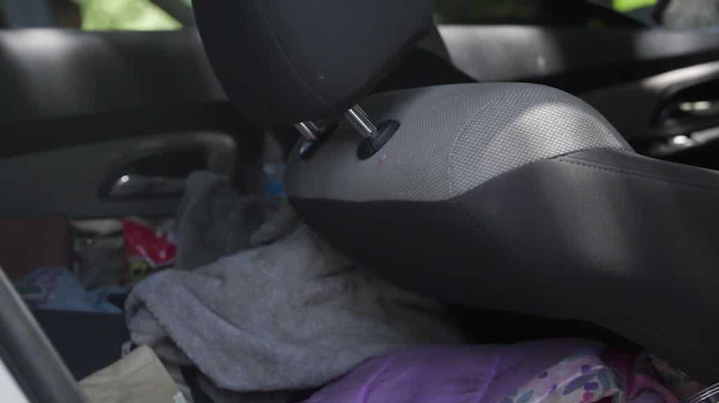 Some Sacramento families left sleeping in cars and parking lots after change to housing program