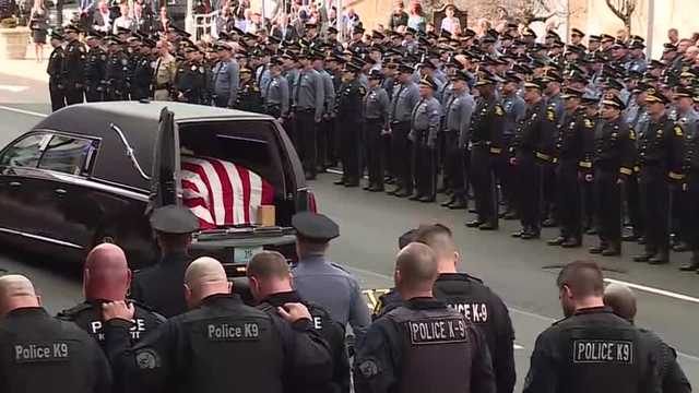 Kansas City, Missouri police hold emotional last call for fallen officer Muhlbauer, Champ - Vimarsana News