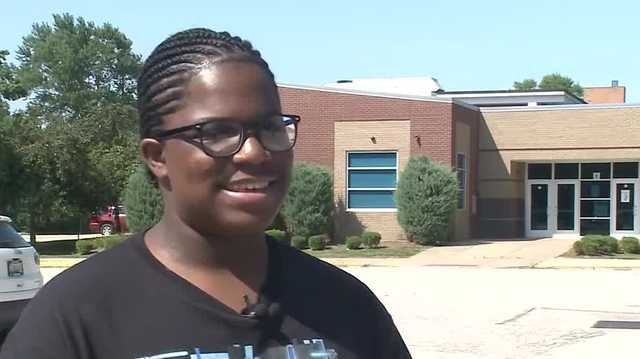 Missouri teen pays off lunch debts for students - Vimarsana News