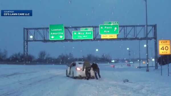iowan team aids oklahoma city with emergency snow removal