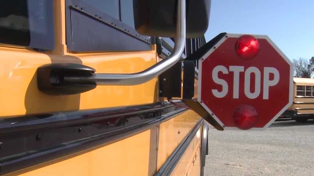 New Kentucky law means more drivers must stop for school buses
