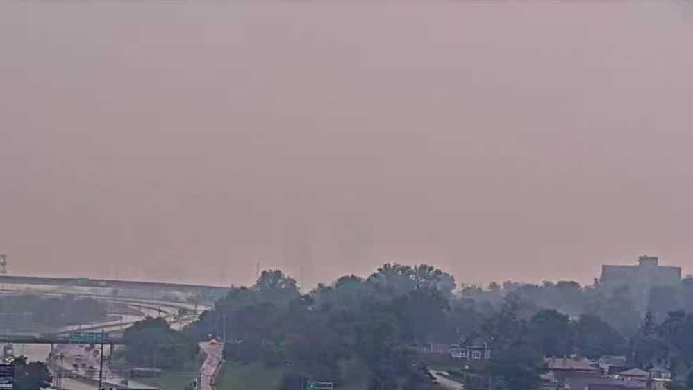 Smoke across Omaha from Canadian wildfires, prompts 'unhealthy' air Smoke across Omaha from Canadian wildfires, prompts 'unhealthy' air