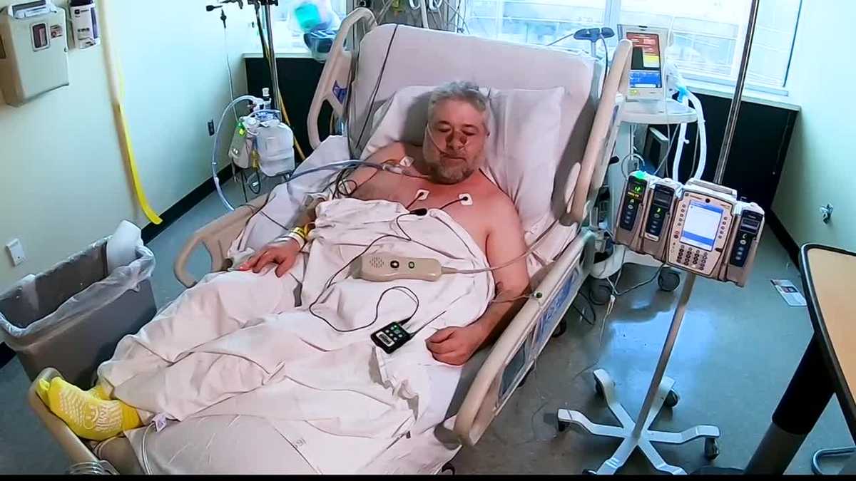 Doctor weighs in on vaping after local man nearly dies