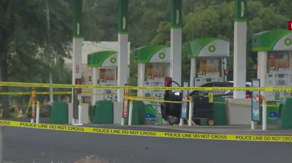 Man found shot after crashing at Circle K in Sanford, police say