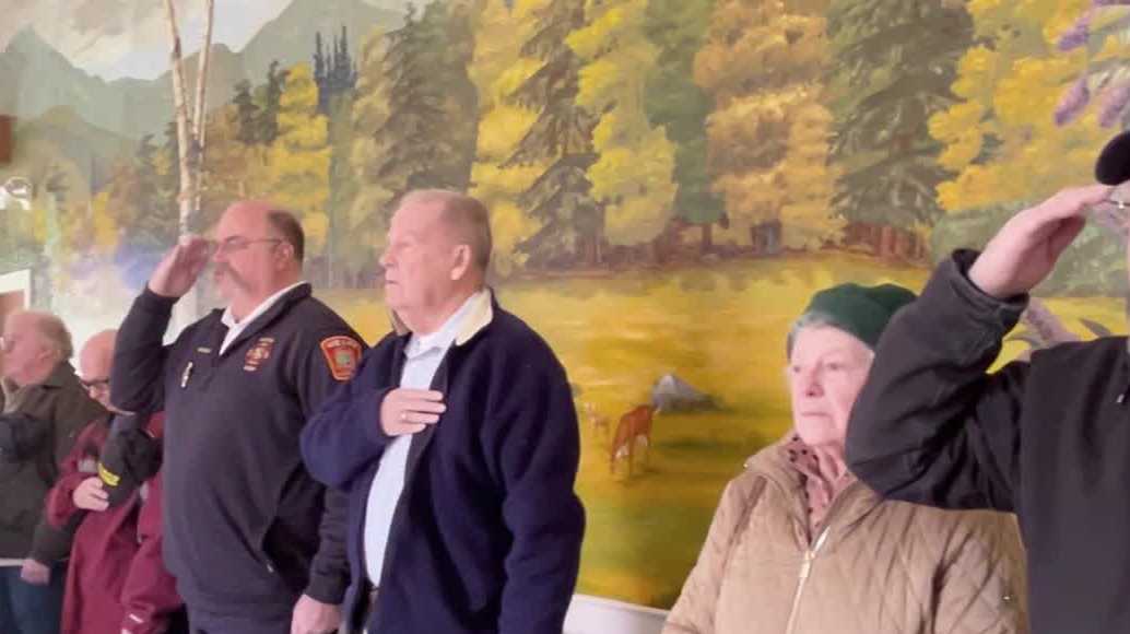 Strangers, veterans come together to lay to rest Vietnam veteran with no family