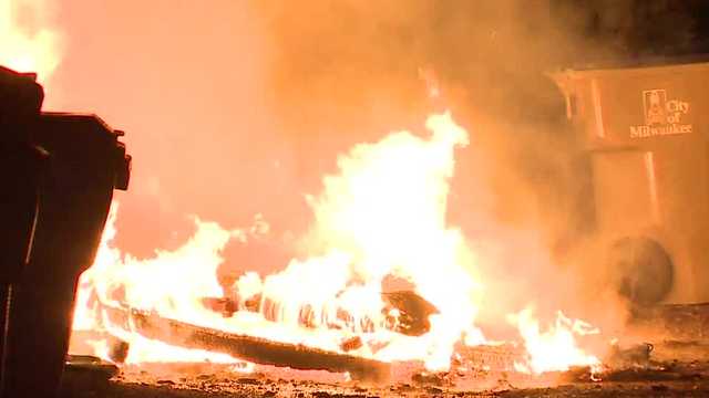 2 Milwaukee fires erupt within 30 minutes - Vimarsana News