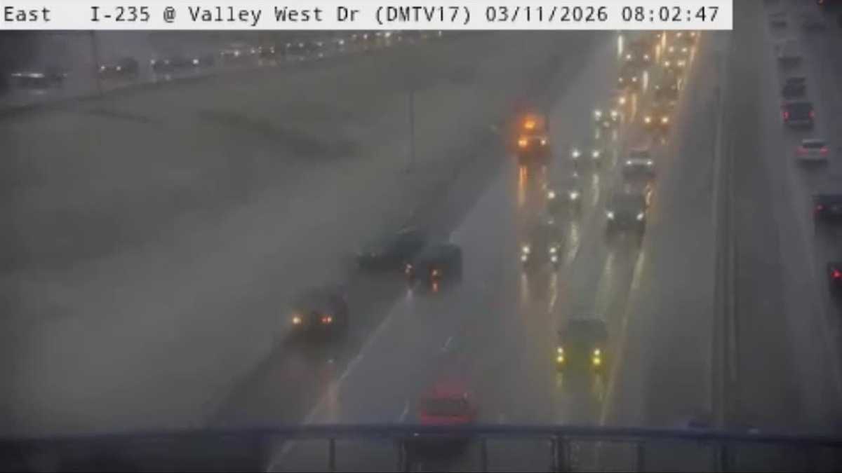 Iowa traffic: Crash on Interstate 235 slows Wednesday morning commute