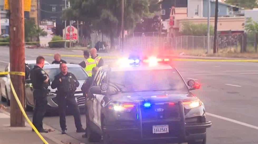 Sacramento crash along Stockton Boulevard leaves man dead, police say ...