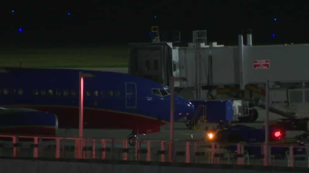 No injuries after Southwest flight makes emergency landing at SMF