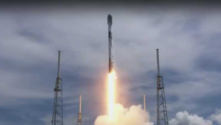 SpaceX launches small satellites on Falcon 9