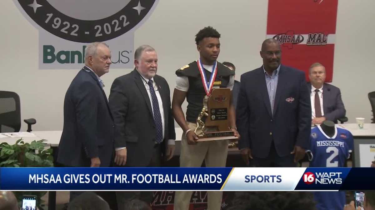 Top high school players receive Mr. Football Awards from MHSAA