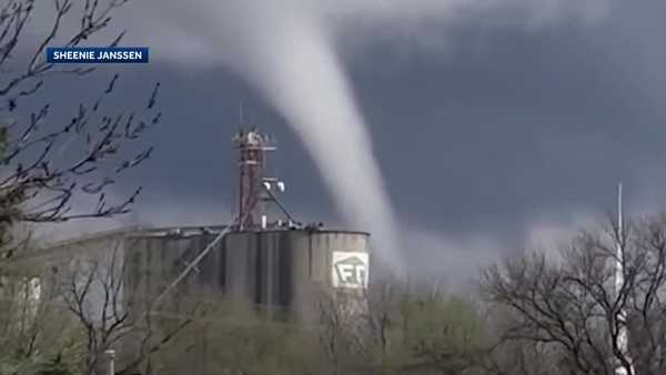terrifying twister caught on camera in calhoun county