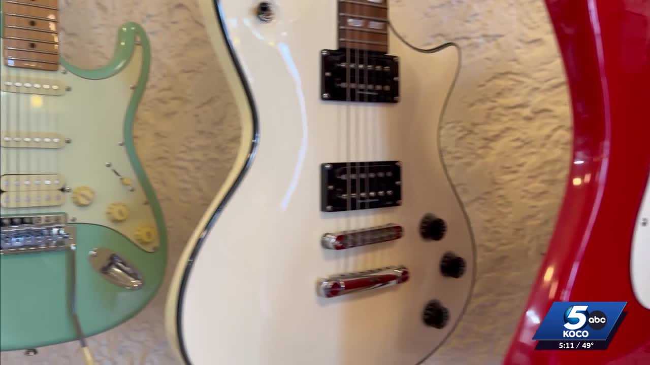 Shawnee senior stops burglars from breaking into guitar shop