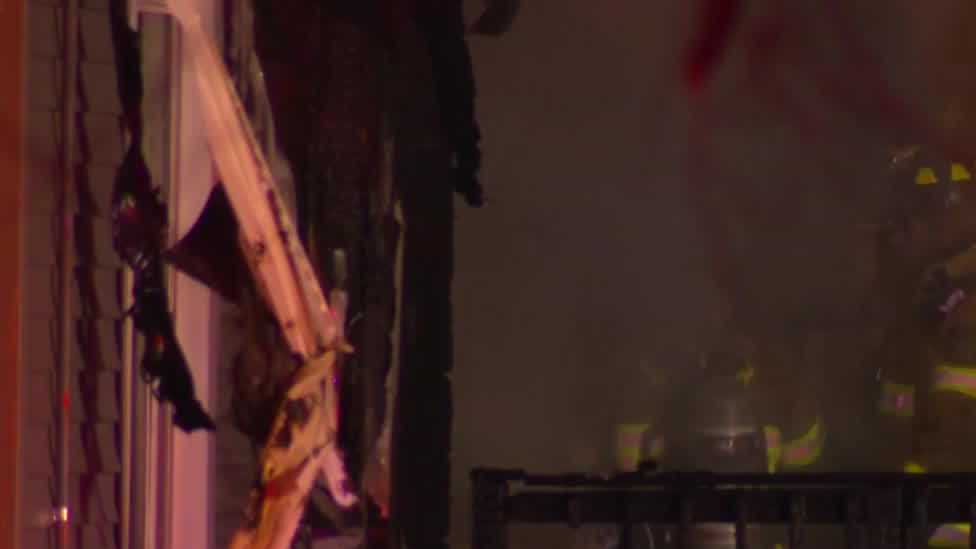 Iowa woman hurt in early morning house fire - KCCI
