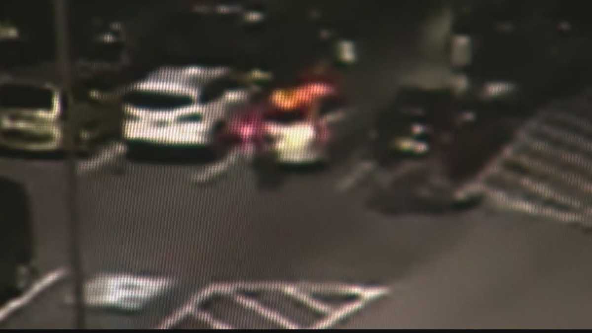 Fleeing retail theft suspects back car into security guard, kids in ...