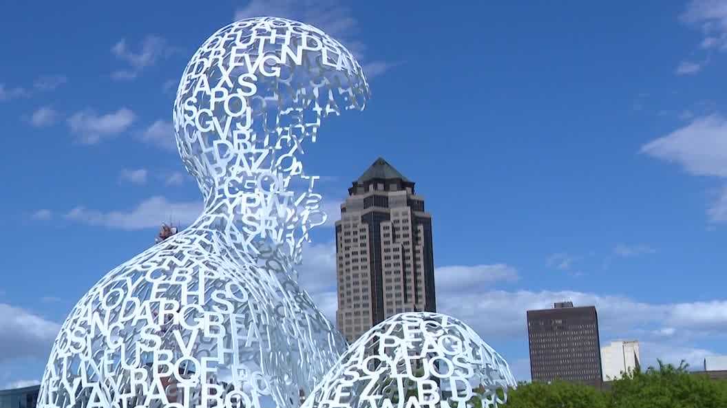 'Nomade' sculpture reassembled at Pappajohn Sculpture Park in Des Moines