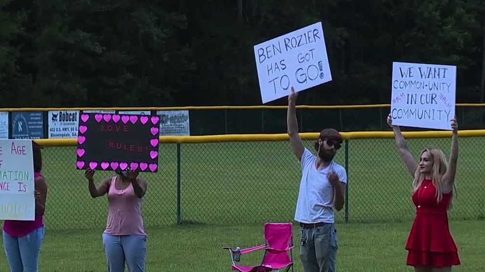 Bloomingdale Mayor's social media post leads to calls for resignation