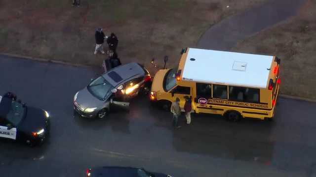 Putnam City Schools bus involved in crash in Bethany - Vimarsana News