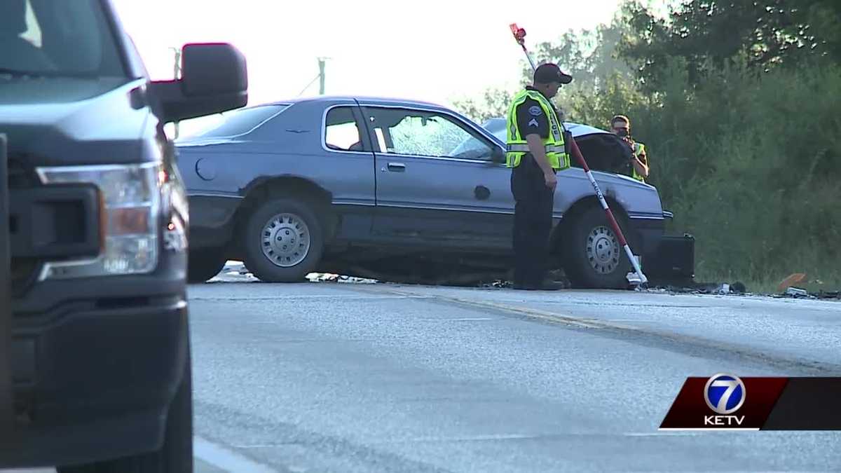 UPDATE Man killed in crash near Gretna outlet mall