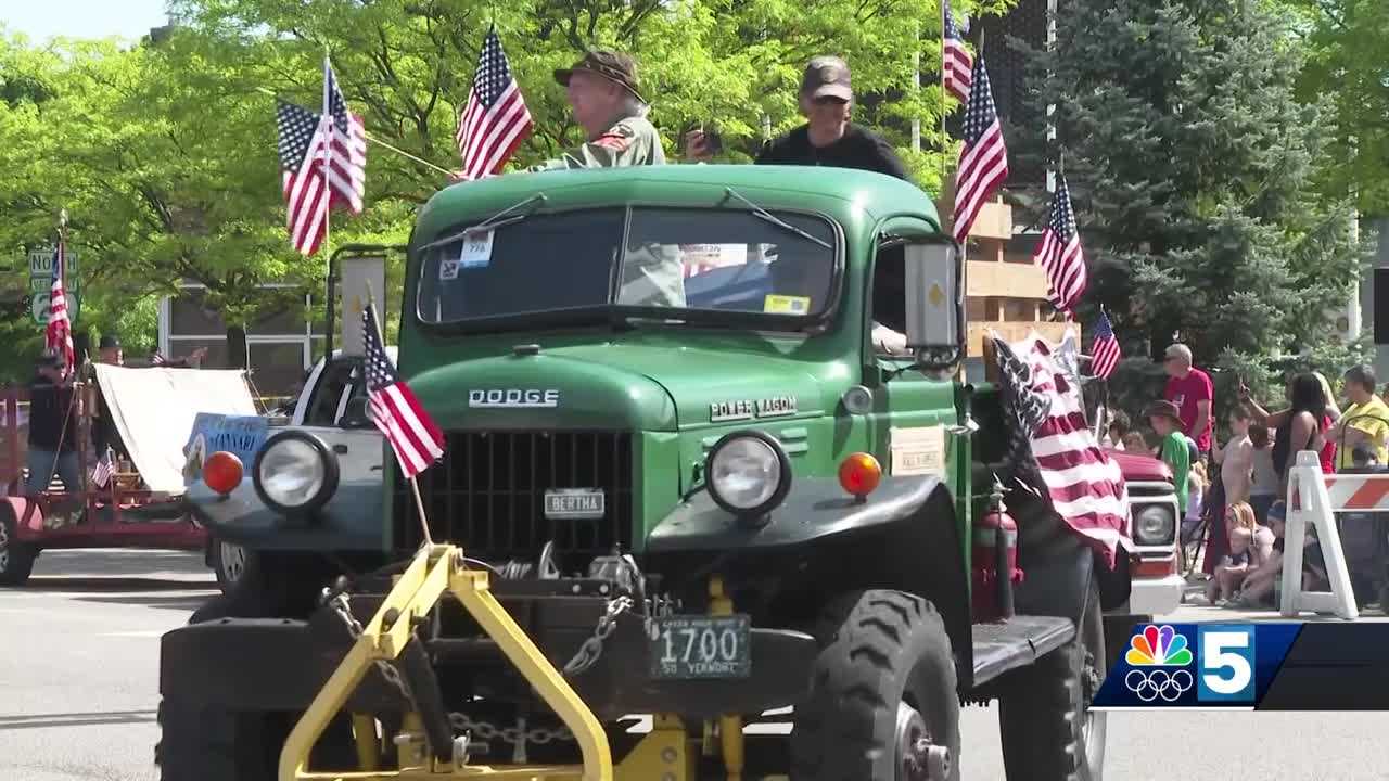 Hundreds gather in Essex Junction to honor those that gave their all for our country - Vimarsana News