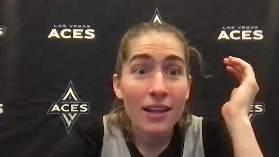 Media breaks news of Lisa Bluder&rsquo;s retirement to former Hawkeye Kate Martin