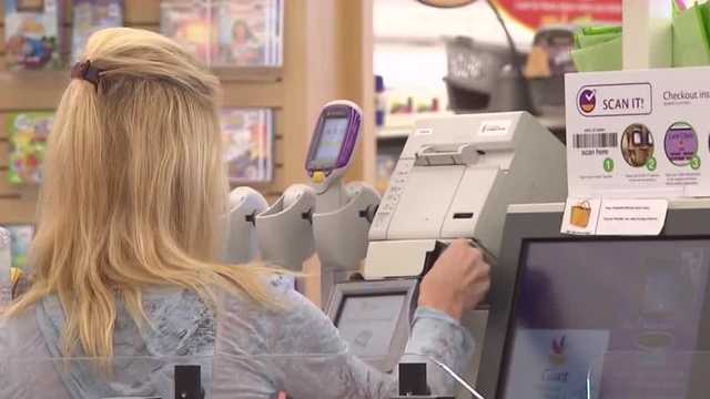Credit card usage surges in US as consumers struggle to pay for food, utilities - Vimarsana News