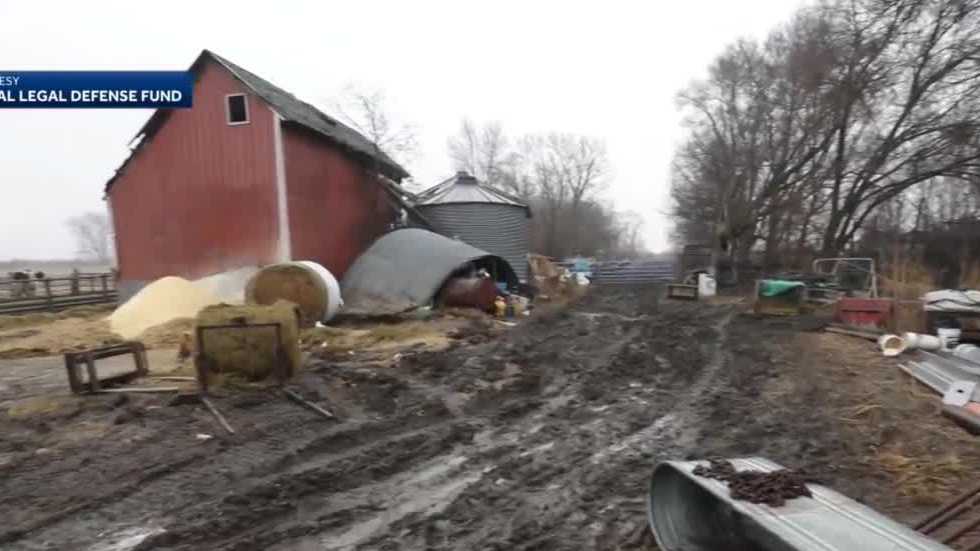 Rescuers say 'many more' animals missing from Cricket Hollow roadside zoo