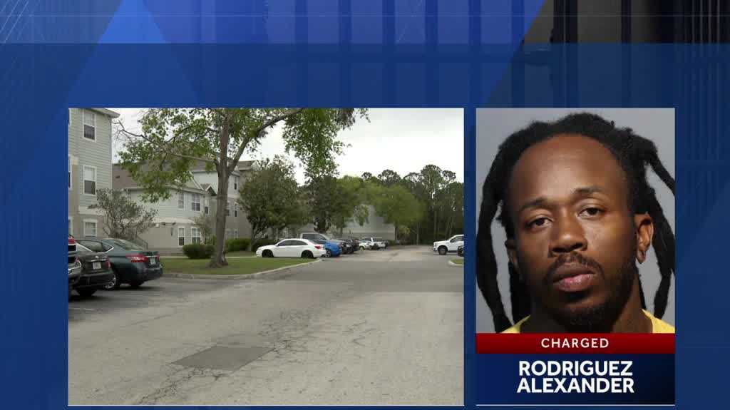 Florida man arrested, accused of exposing himself outside Seminole ...