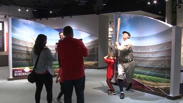 Slugger Museum offering free admission for children under 12