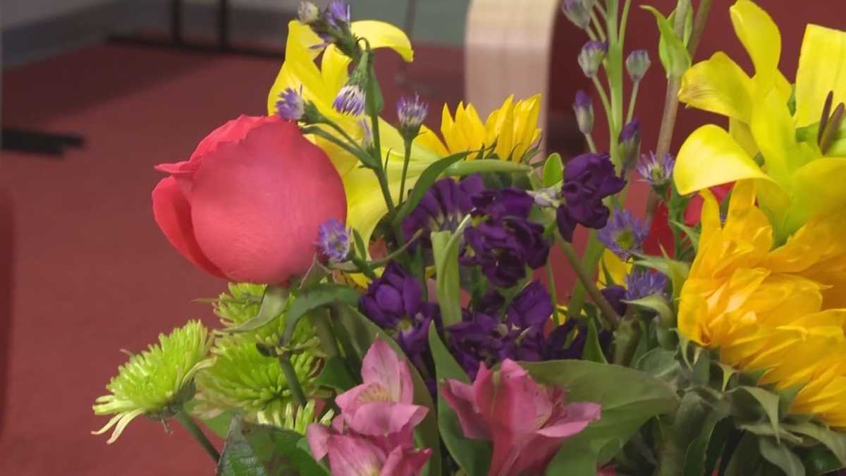 Consumer Reports What are the best flowers for Mother's Day?