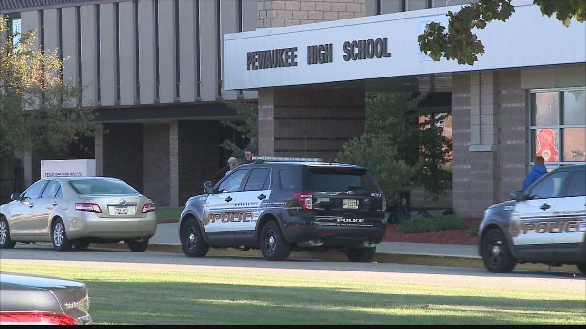 Pewaukee closes schools, delays because of shooting threat