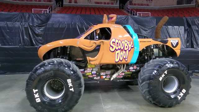 Monster Jam Scooby Doo truck roars in Des Moines