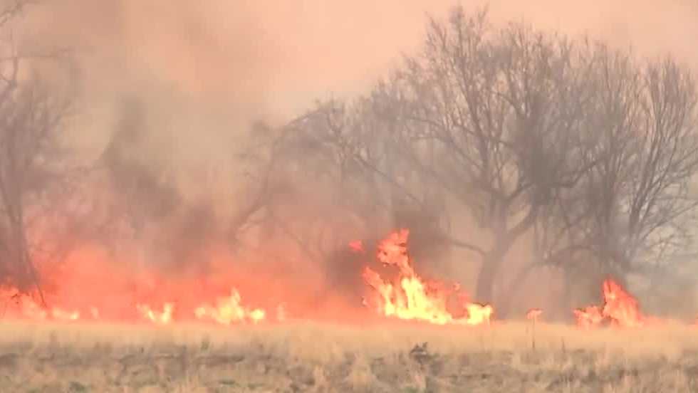 Waconda fire now 85 contained; Gov. Pillen tours scorched land